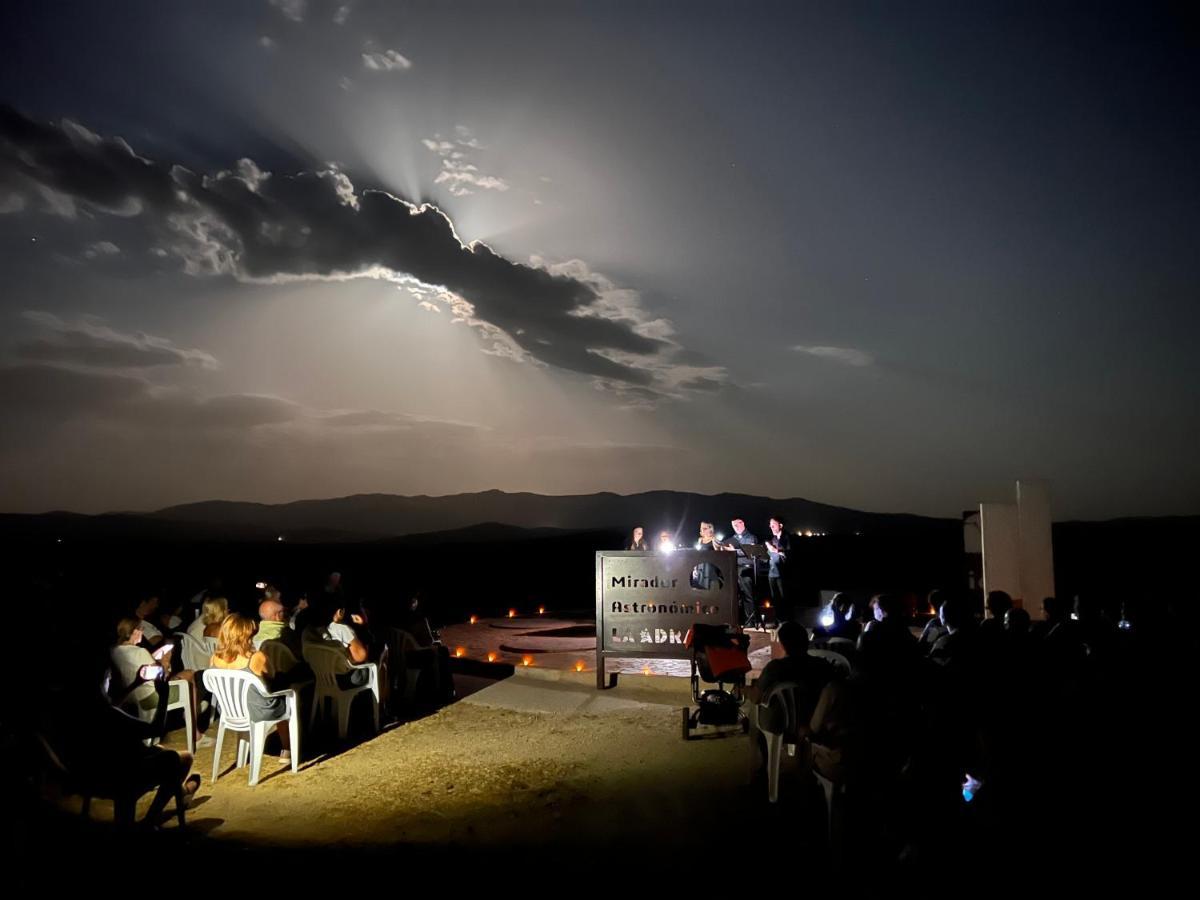 Posada Rural La Resinera La Adrada Bagian luar foto